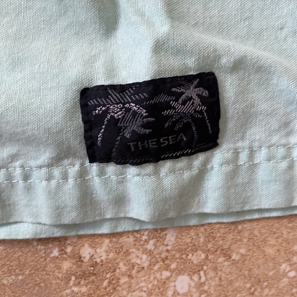 Solid pairs of short shorts!!! Green ones are Asian size so really like a small - Picture 4 of 8